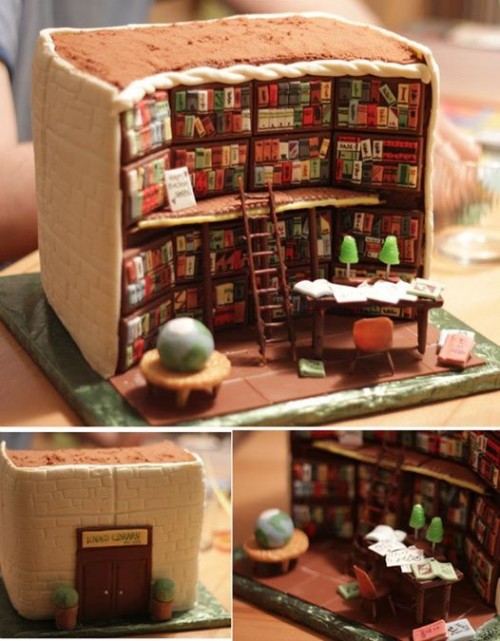 Kathy Knaus’s library cake